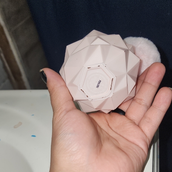 Ariana Grande Blush Pink Geometric Perfume - Picture 4 of 5